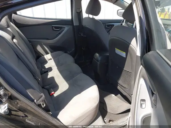 5NPDH4AE0GH714607 2016 HYUNDAI ELANTRA - Image 8