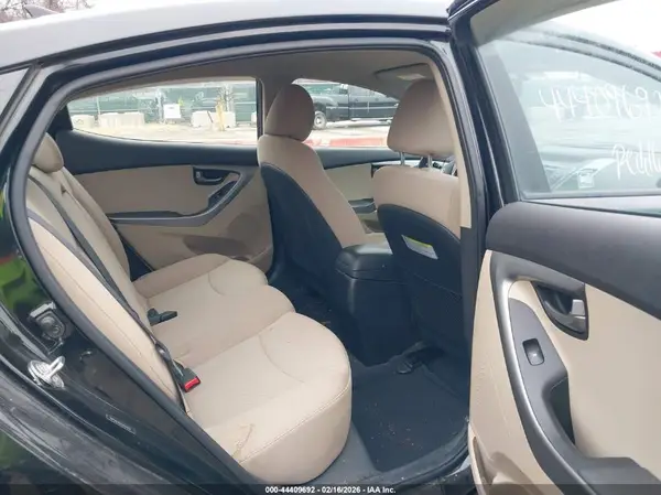 5NPDH4AE0GH714610 2016 HYUNDAI ELANTRA - Image 8