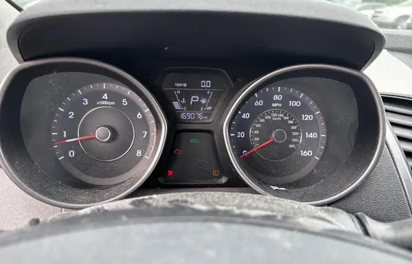 5NPDH4AE0GH715420 2016 HYUNDAI ELANTRA - Image 8