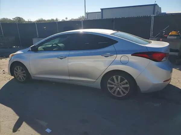 5NPDH4AE0GH717250 2016 HYUNDAI ELANTRA - Image 2