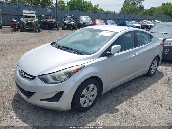 5NPDH4AE0GH718897 2016 HYUNDAI ELANTRA - Image 2
