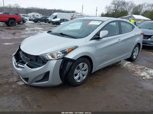 5NPDH4AE0GH719533 2016 HYUNDAI ELANTRA - Image 2