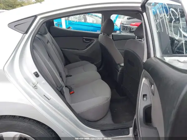 5NPDH4AE0GH719533 2016 HYUNDAI ELANTRA - Image 8