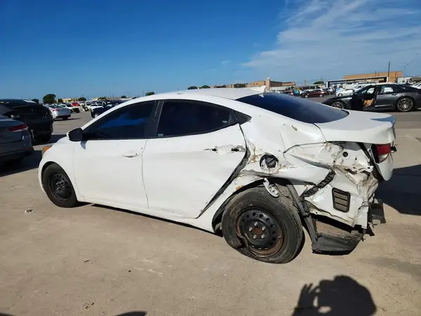 5NPDH4AE0GH719872 2016 HYUNDAI ELANTRA - Image 2
