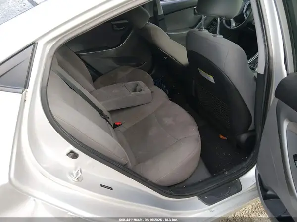 5NPDH4AE0GH722464 2016 HYUNDAI ELANTRA - Image 8