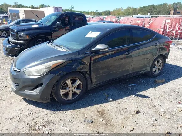 5NPDH4AE0GH723288 2016 HYUNDAI ELANTRA - Image 2