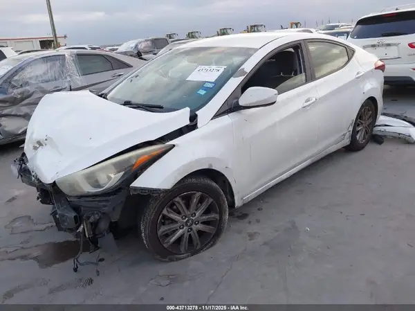 5NPDH4AE0GH725297 2016 HYUNDAI ELANTRA - Image 2