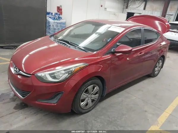 5NPDH4AE0GH726059 2016 HYUNDAI ELANTRA - Image 2