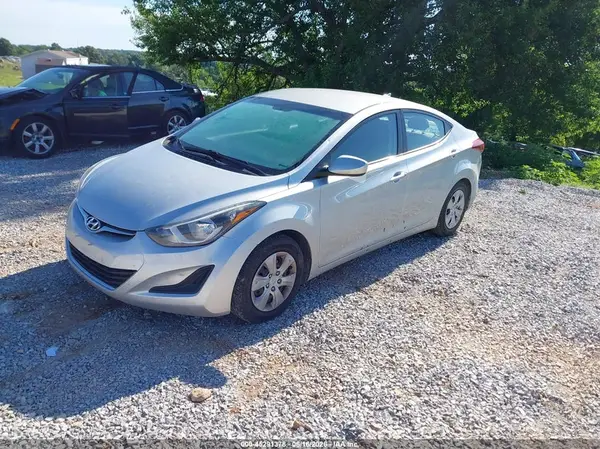 5NPDH4AE0GH728779 2016 HYUNDAI ELANTRA - Image 2