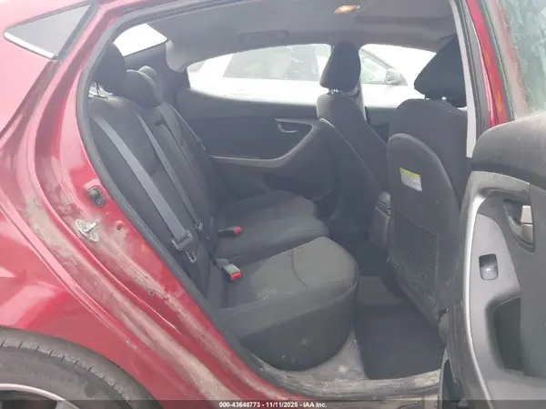 5NPDH4AE0GH729740 2016 HYUNDAI ELANTRA - Image 8