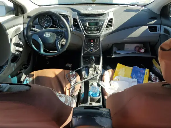 5NPDH4AE0GH731455 2016 HYUNDAI ELANTRA - Image 8