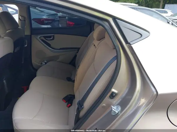 5NPDH4AE0GH732895 2016 HYUNDAI ELANTRA - Image 8