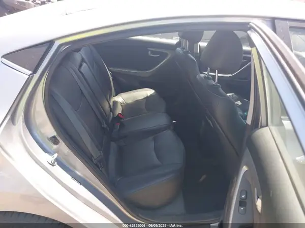 5NPDH4AE0GH735120 2016 HYUNDAI ELANTRA - Image 8