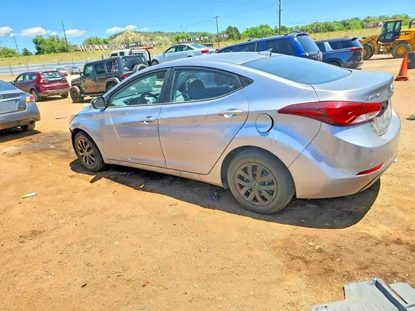 5NPDH4AE0GH736865 2016 HYUNDAI ELANTRA - Image 2