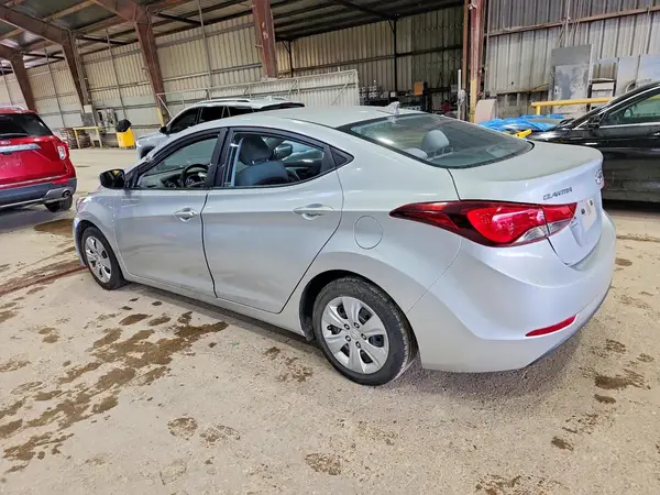 5NPDH4AE0GH737305 2016 HYUNDAI ELANTRA - Image 2