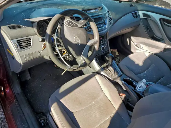 5NPDH4AE0GH738664 2016 HYUNDAI ELANTRA - Image 8