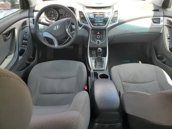5NPDH4AE0GH739085 2016 HYUNDAI ELANTRA - Image 8