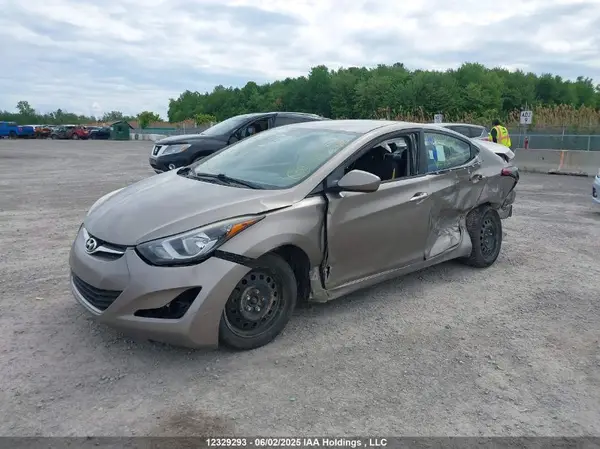 5NPDH4AE0GH740608 2016 HYUNDAI ELANTRA - Image 2