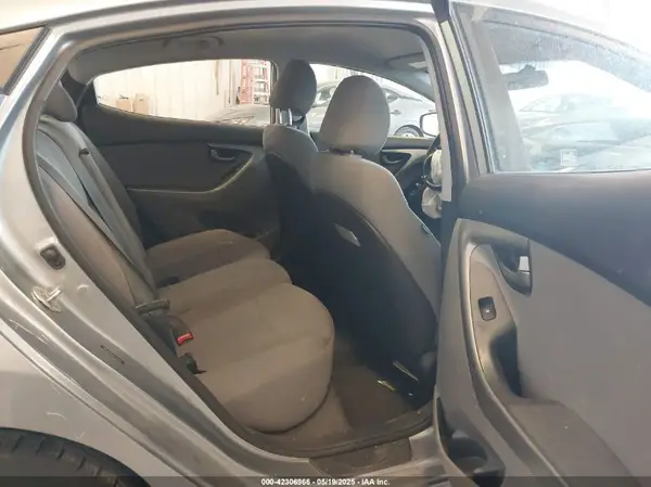 5NPDH4AE0GH741032 2016 HYUNDAI ELANTRA - Image 8