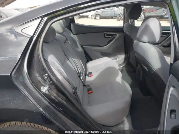 5NPDH4AE0GH742388 2016 HYUNDAI ELANTRA - Image 8