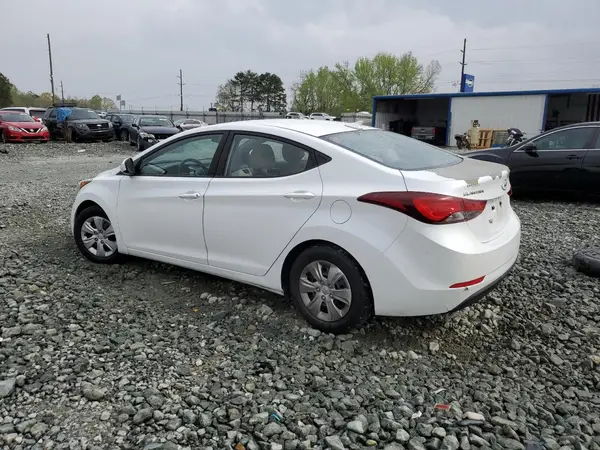 5NPDH4AE0GH742438 2016 HYUNDAI ELANTRA - Image 2