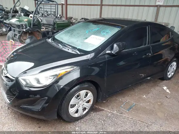 5NPDH4AE0GH744688 2016 HYUNDAI ELANTRA - Image 2