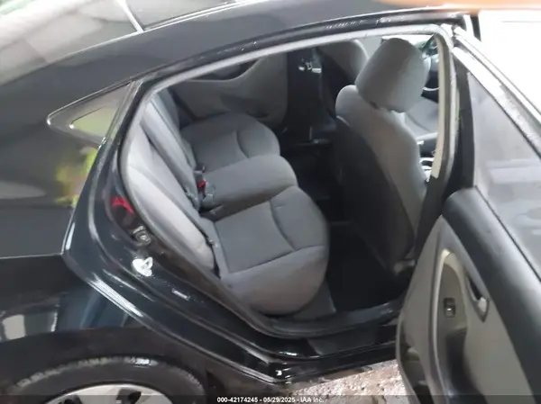 5NPDH4AE0GH744688 2016 HYUNDAI ELANTRA - Image 8