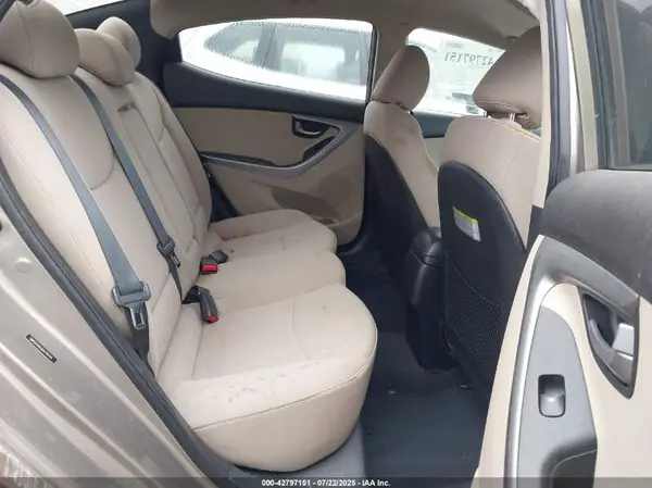 5NPDH4AE0GH744741 2016 HYUNDAI ELANTRA - Image 8