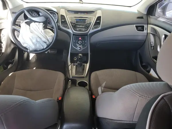 5NPDH4AE0GH745761 2016 HYUNDAI ELANTRA - Image 8