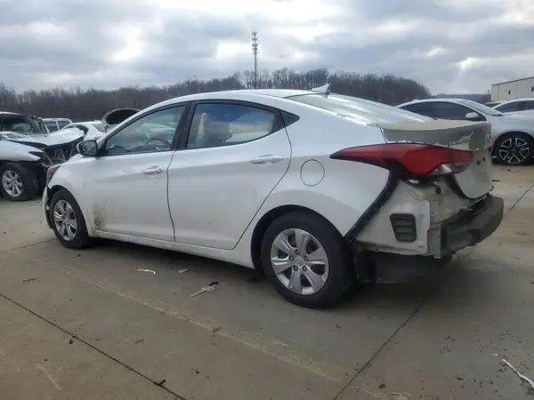 5NPDH4AE0GH745792 2016 HYUNDAI ELANTRA - Image 2