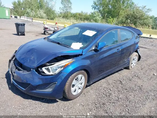 5NPDH4AE0GH747364 2016 HYUNDAI ELANTRA - Image 2