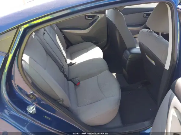 5NPDH4AE0GH747364 2016 HYUNDAI ELANTRA - Image 8