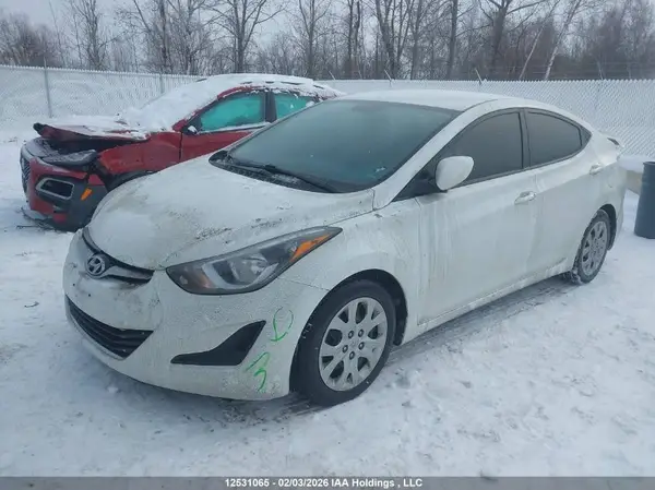 5NPDH4AE0GH748577 2016 HYUNDAI ELANTRA - Image 2