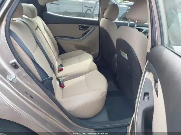5NPDH4AE0GH749079 2016 HYUNDAI ELANTRA - Image 8