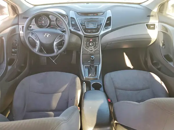 5NPDH4AE0GH749261 2016 HYUNDAI ELANTRA - Image 8