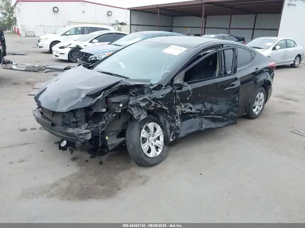 5NPDH4AE0GH749471 2016 HYUNDAI ELANTRA - Image 2