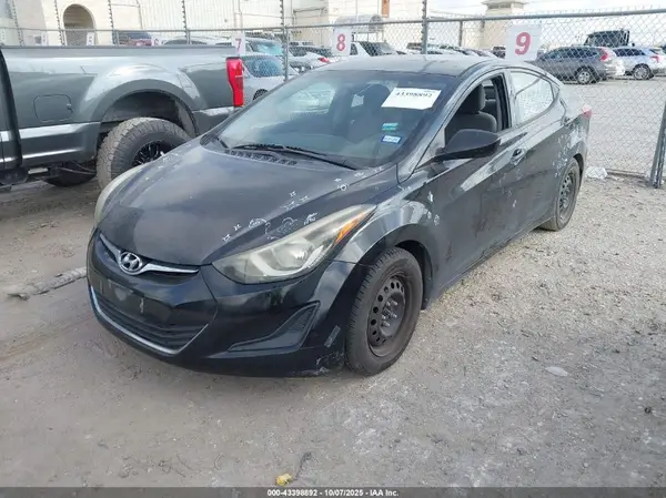5NPDH4AE0GH751074 2016 HYUNDAI ELANTRA - Image 2