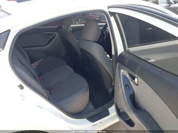 5NPDH4AE0GH751799 2016 HYUNDAI ELANTRA - Image 8