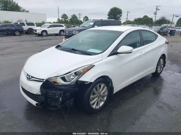 5NPDH4AE0GH752984 2016 HYUNDAI ELANTRA - Image 2