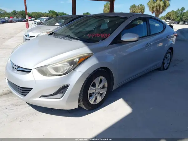 5NPDH4AE0GH753732 2016 HYUNDAI ELANTRA - Image 2