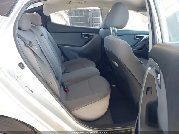 5NPDH4AE0GH753732 2016 HYUNDAI ELANTRA - Image 8