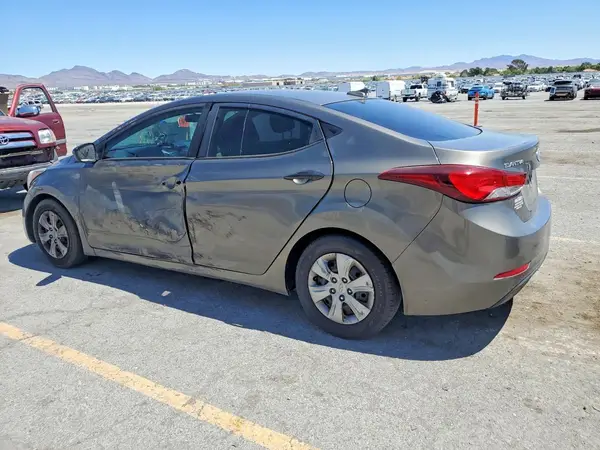 5NPDH4AE0GH754590 2016 HYUNDAI ELANTRA - Image 2