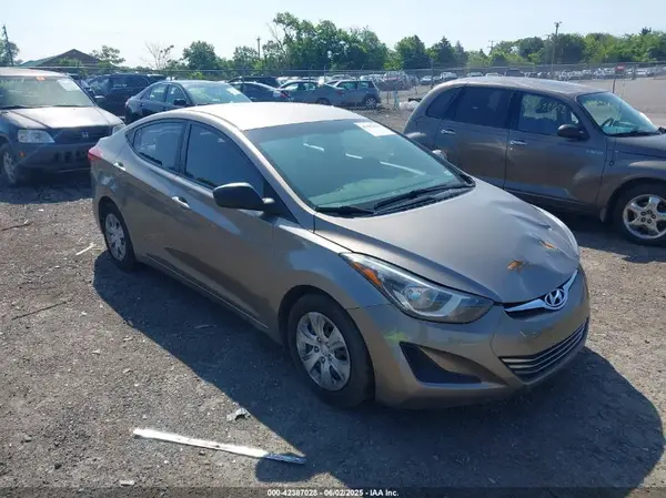 5NPDH4AE0GH754606 2016 HYUNDAI ELANTRA - Image 1