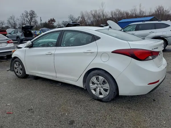 5NPDH4AE0GH755240 2016 HYUNDAI ELANTRA - Image 2
