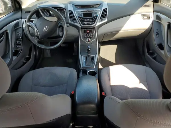 5NPDH4AE0GH755898 2016 HYUNDAI ELANTRA - Image 8