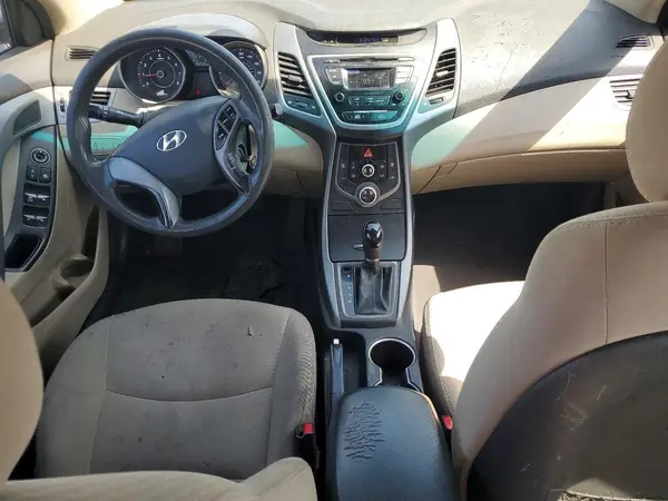 5NPDH4AE0GH755979 2016 HYUNDAI ELANTRA - Image 8
