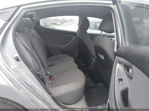 5NPDH4AE0GH756517 2016 HYUNDAI ELANTRA - Image 8