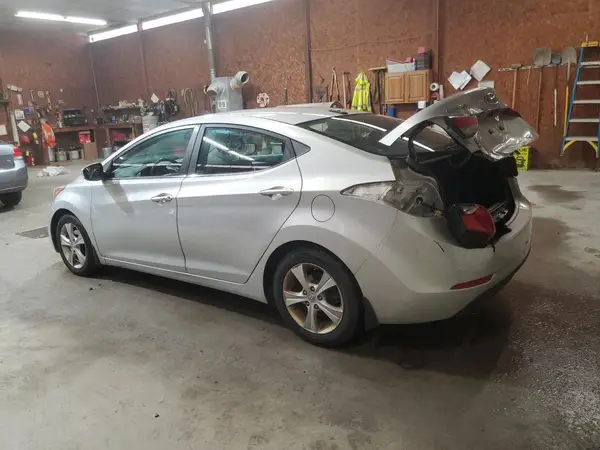 5NPDH4AE0GH756579 2016 HYUNDAI ELANTRA - Image 2