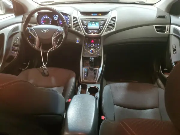 5NPDH4AE0GH756579 2016 HYUNDAI ELANTRA - Image 8