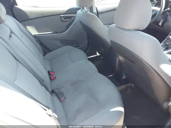 5NPDH4AE0GH757392 2016 HYUNDAI ELANTRA - Image 8
